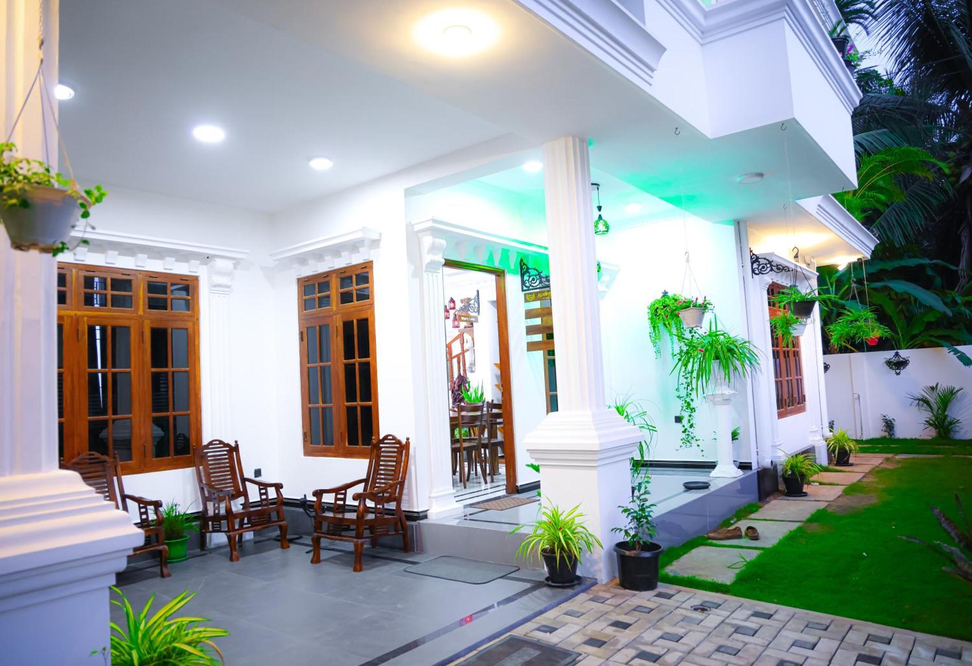 Munril Guest Appartement Jaffna Buitenkant foto