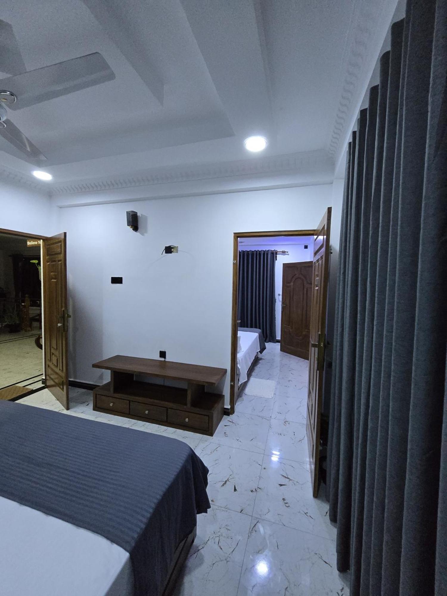 Munril Guest Appartement Jaffna Buitenkant foto