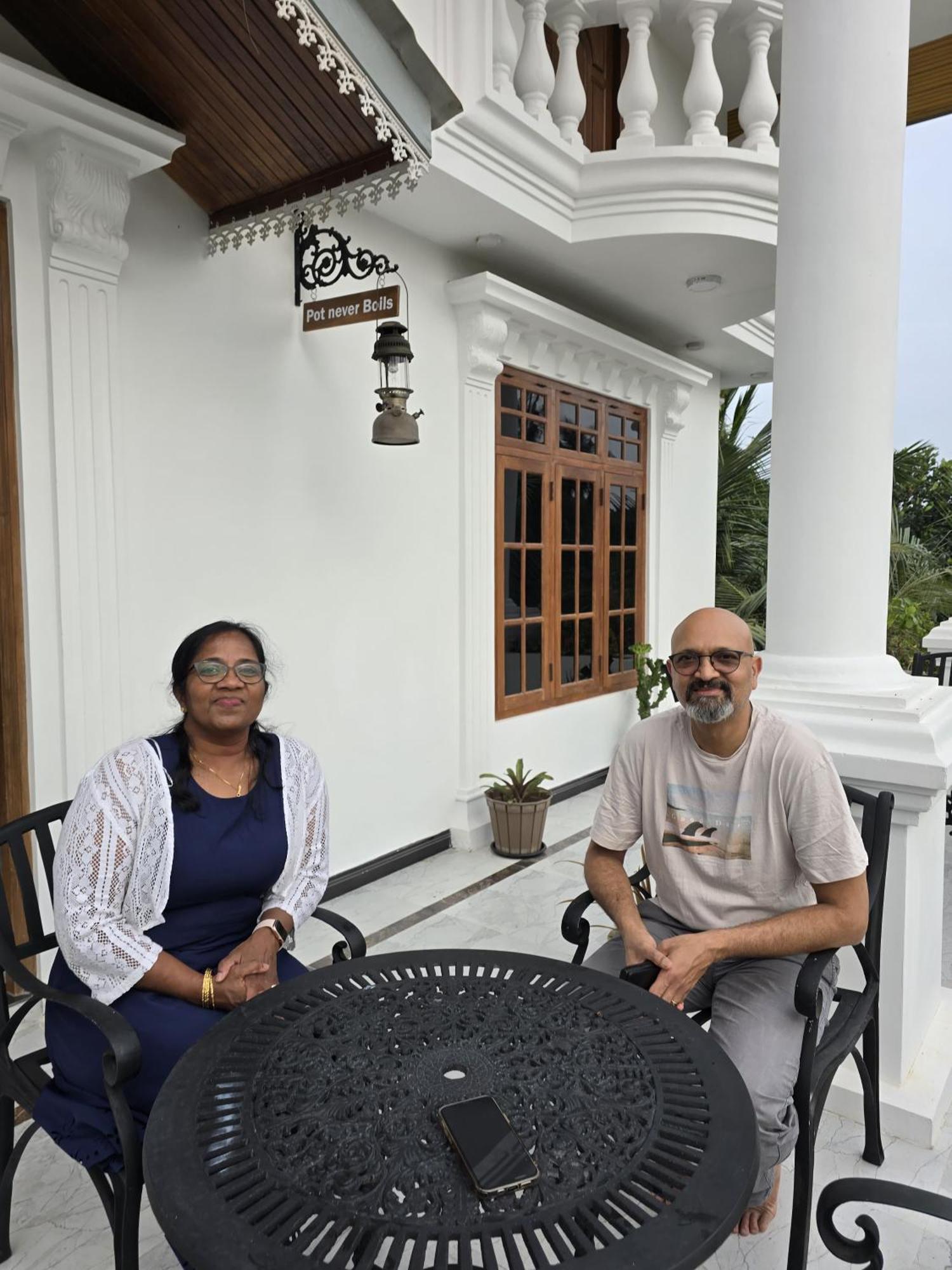 Munril Guest Appartement Jaffna Buitenkant foto