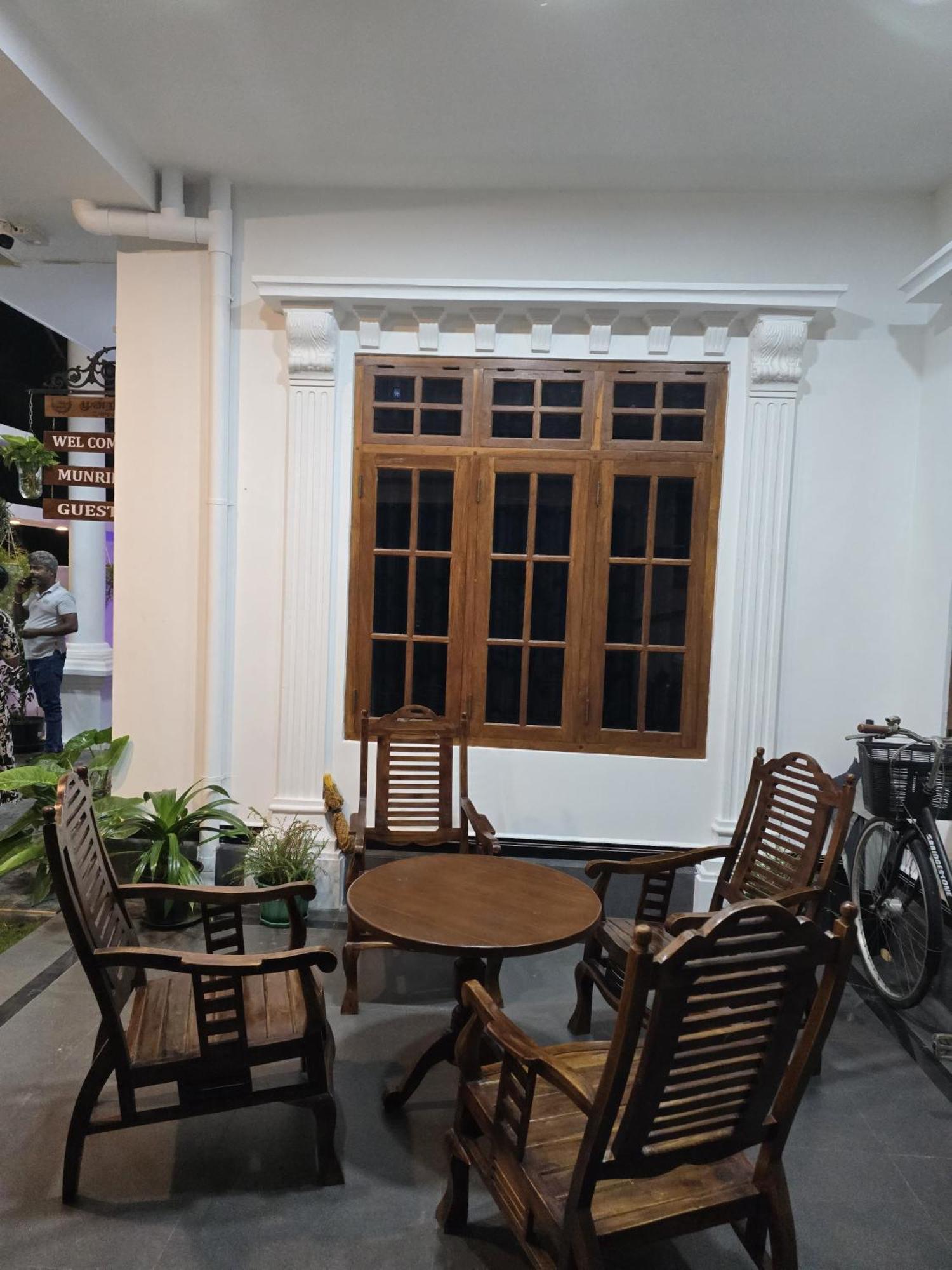 Munril Guest Appartement Jaffna Buitenkant foto